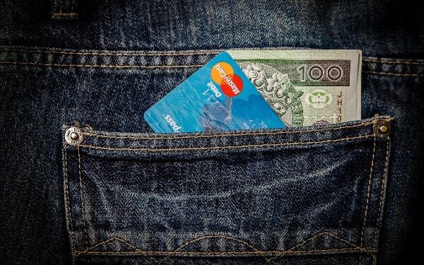 Tych błędów wystrzegaj się próbując oszczędzać Zorganizowani