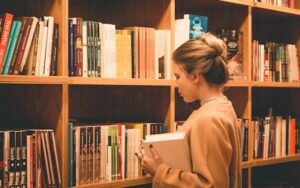 Jak napisać pracę dyplomową cytowania bibliografia wstęp